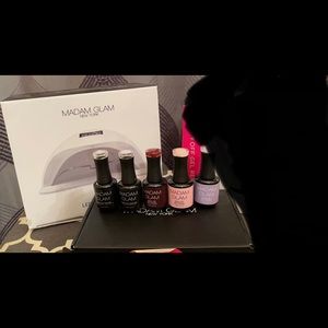 Madam Glam gel polish and LED light set
